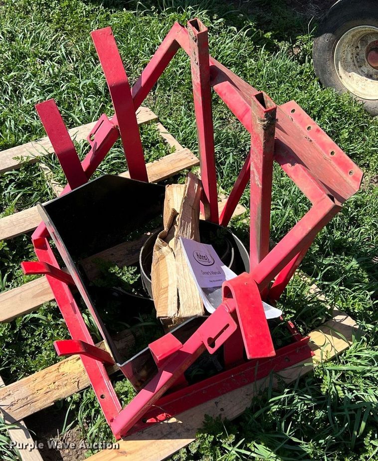 image for item MY9718 Kuhn  bale accumulator