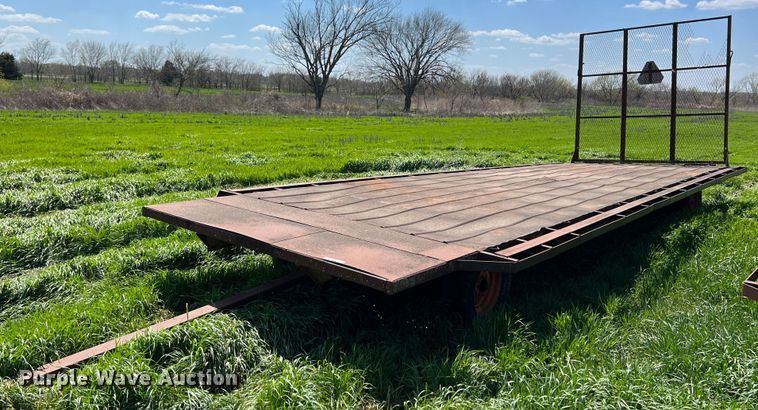 image for item MY9719 Hay trailer