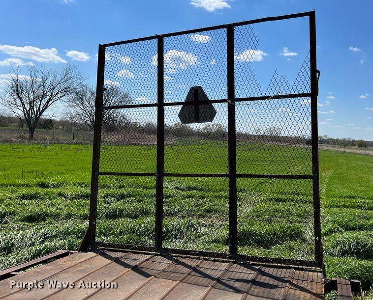 image for item MY9719 Hay trailer