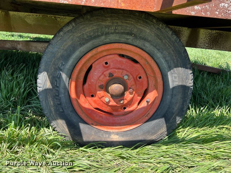 image for item MY9719 Hay trailer