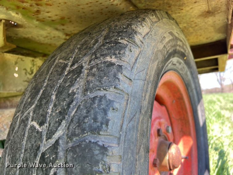 image for item MY9719 Hay trailer