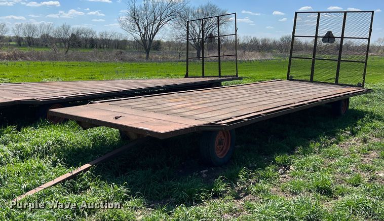 image for item MY9720 Hay trailer
