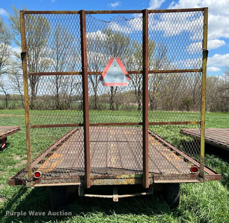 image for item MY9720 Hay trailer