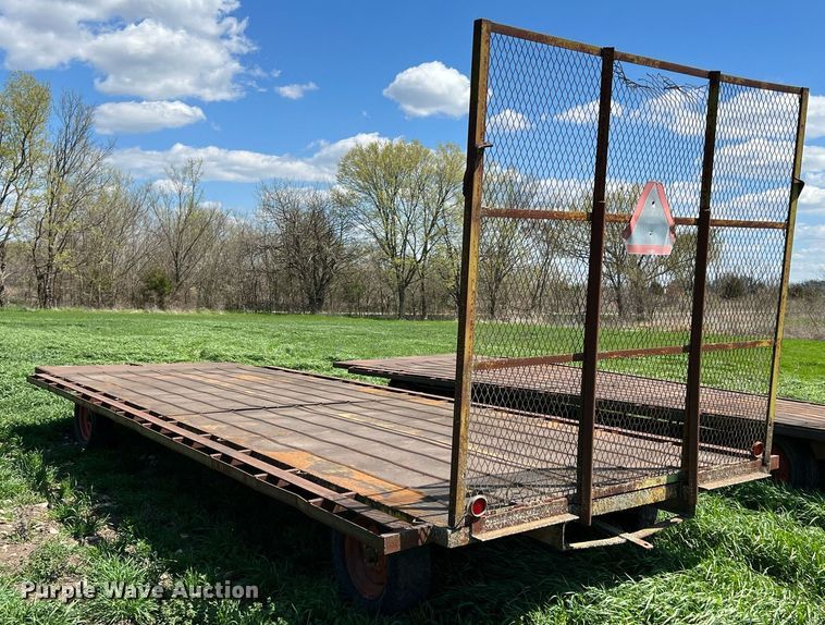 image for item MY9720 Hay trailer