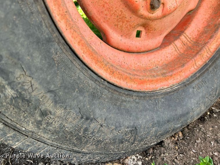 image for item MY9720 Hay trailer