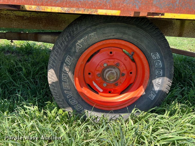 image for item MY9720 Hay trailer