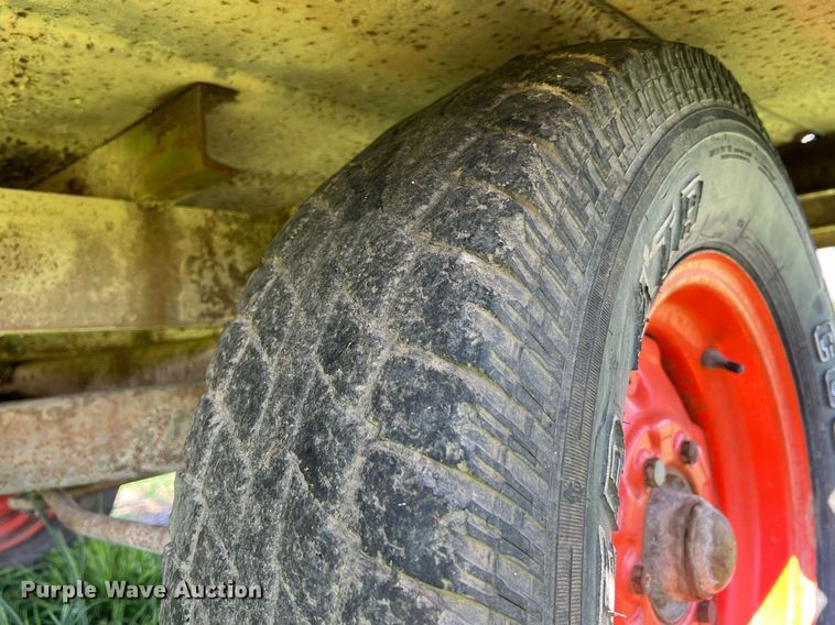 image for item MY9720 Hay trailer