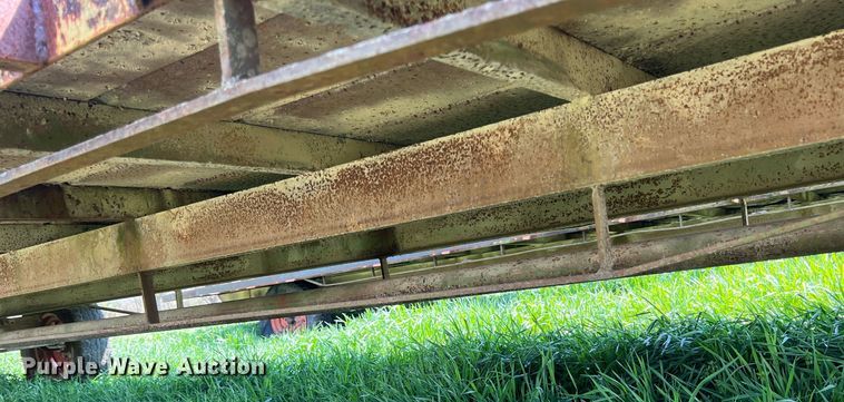 image for item MY9720 Hay trailer