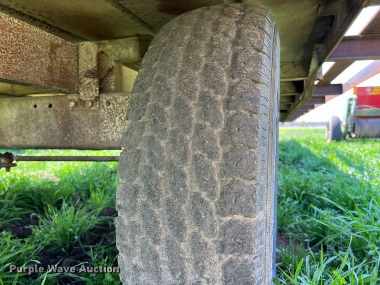 image for item MY9721 Hay trailer