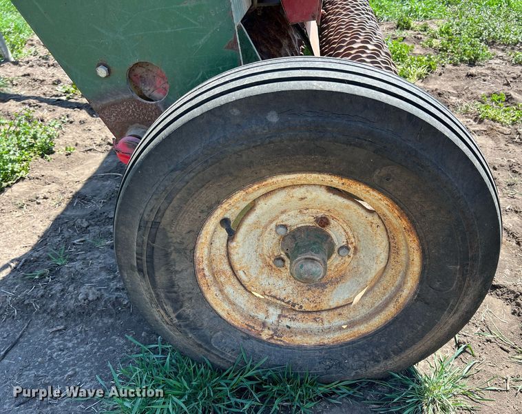 image for item MY9722 Brillion SS12  seeder