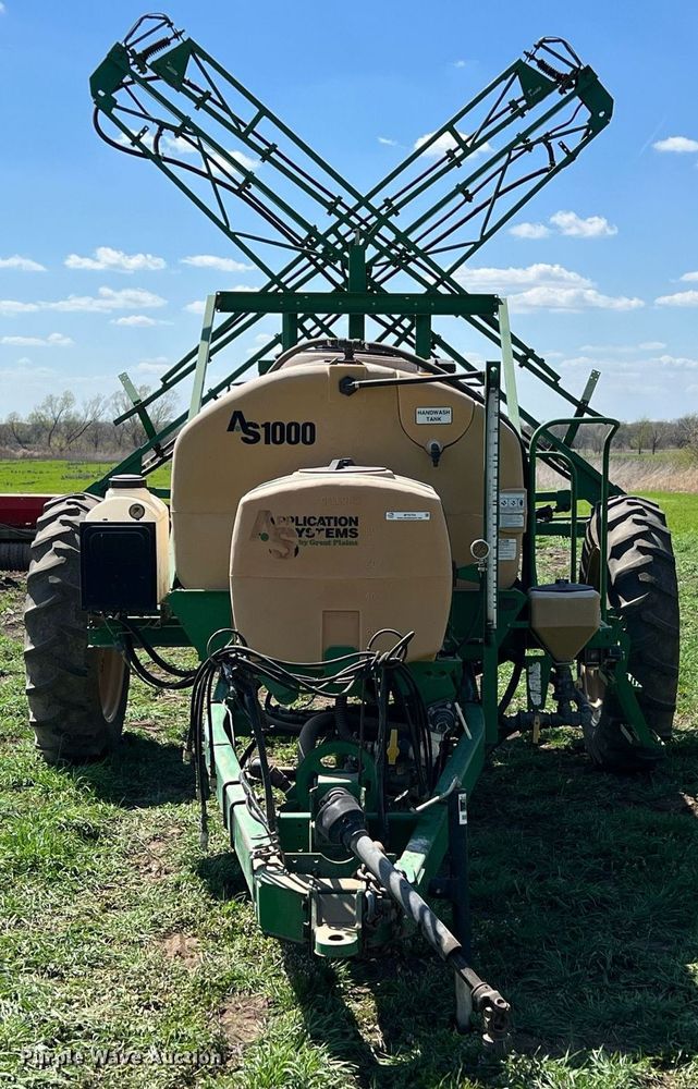 image for item MY9724 Great Plains CF600  sprayer