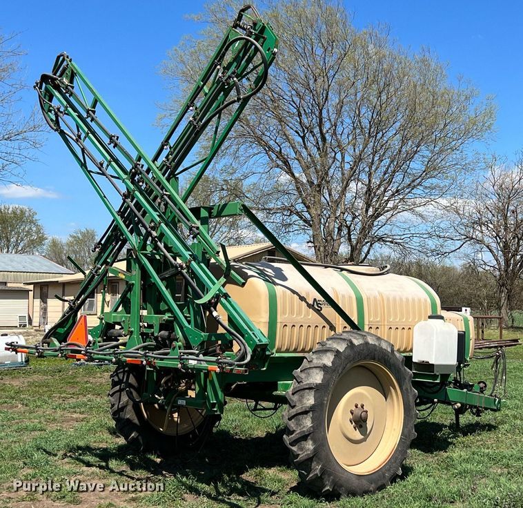 image for item MY9724 Great Plains CF600  sprayer