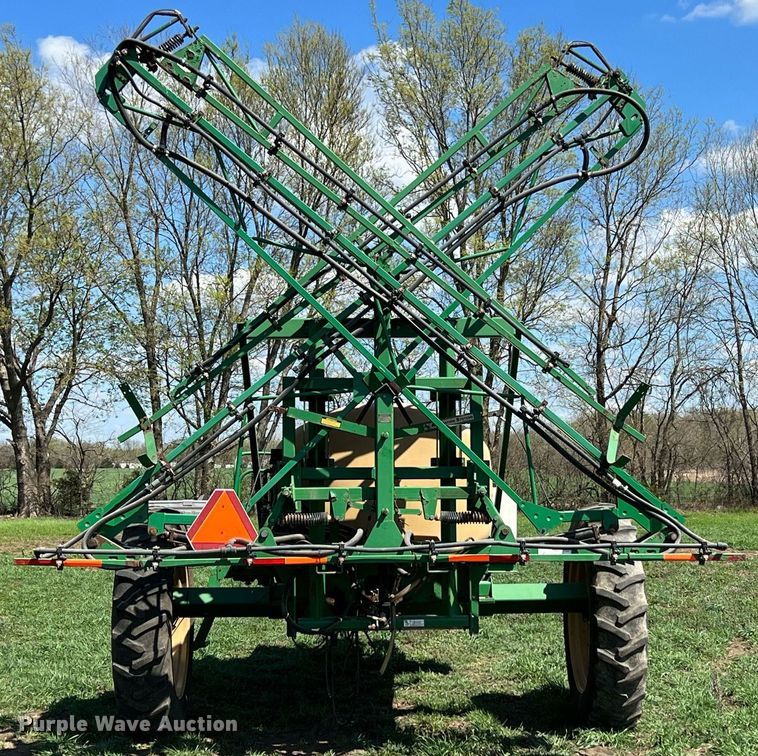 image for item MY9724 Great Plains CF600  sprayer