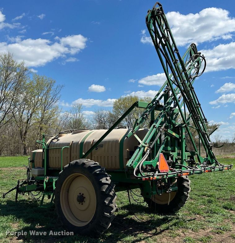 image for item MY9724 Great Plains CF600  sprayer
