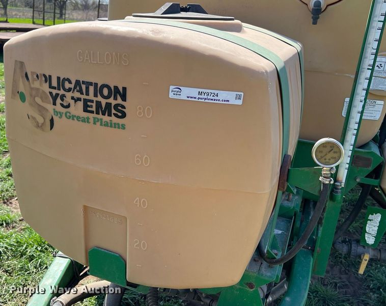 image for item MY9724 Great Plains CF600  sprayer
