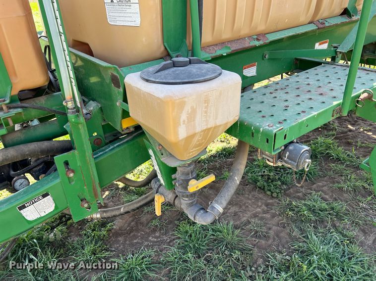 image for item MY9724 Great Plains CF600  sprayer
