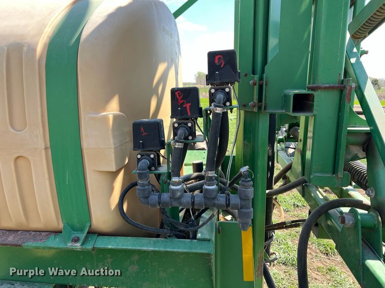 image for item MY9724 Great Plains CF600  sprayer