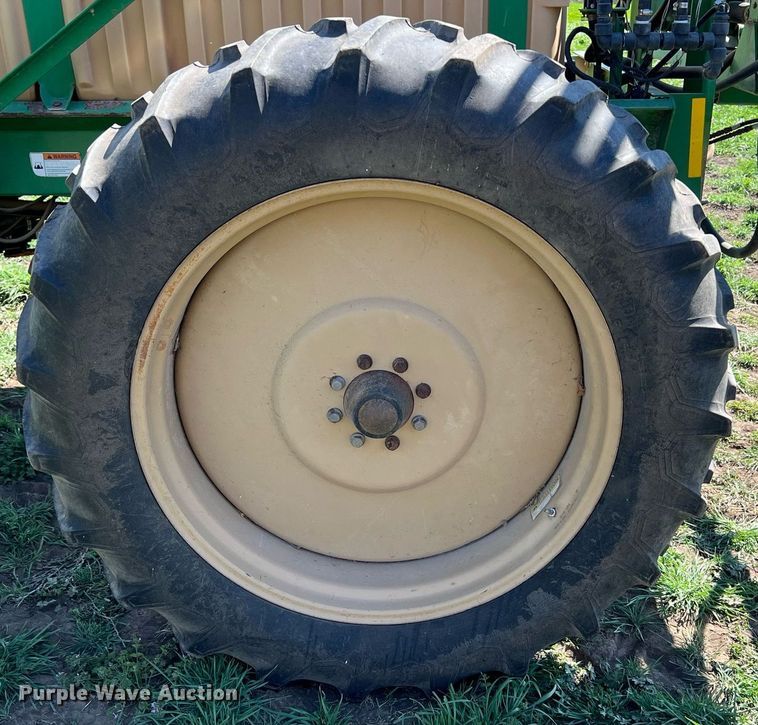 image for item MY9724 Great Plains CF600  sprayer