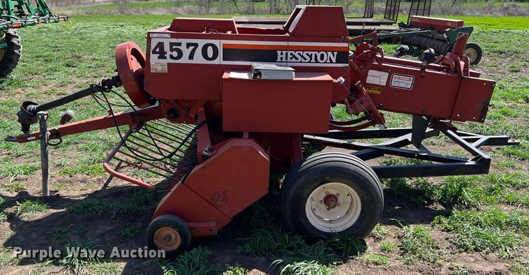 image for item MY9725 Hesston 4570  small square baler