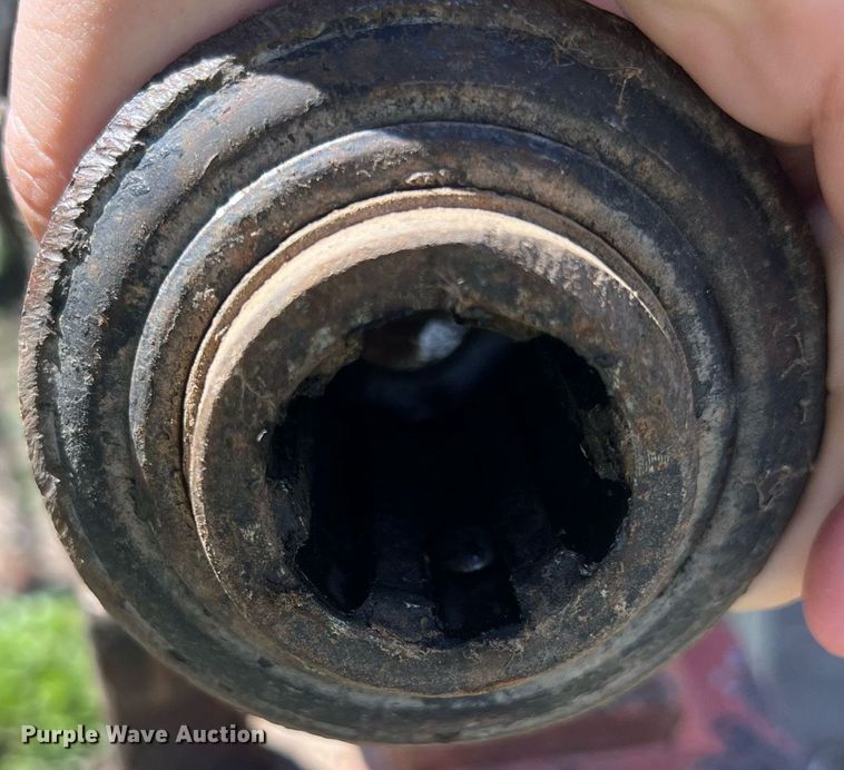 image for item MY9725 Hesston 4570  small square baler