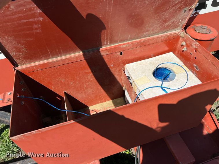 image for item MY9725 Hesston 4570  small square baler