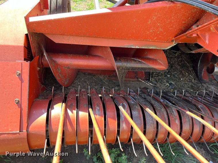 image for item MY9725 Hesston 4570  small square baler