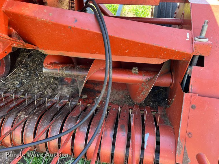 image for item MY9725 Hesston 4570  small square baler