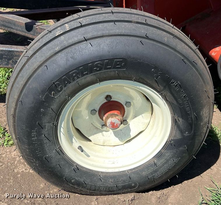 image for item MY9725 Hesston 4570  small square baler