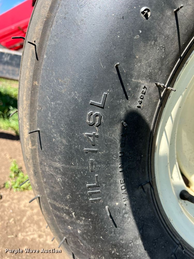 image for item MY9725 Hesston 4570  small square baler