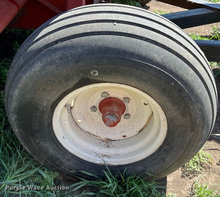 image for item MY9725 Hesston 4570  small square baler