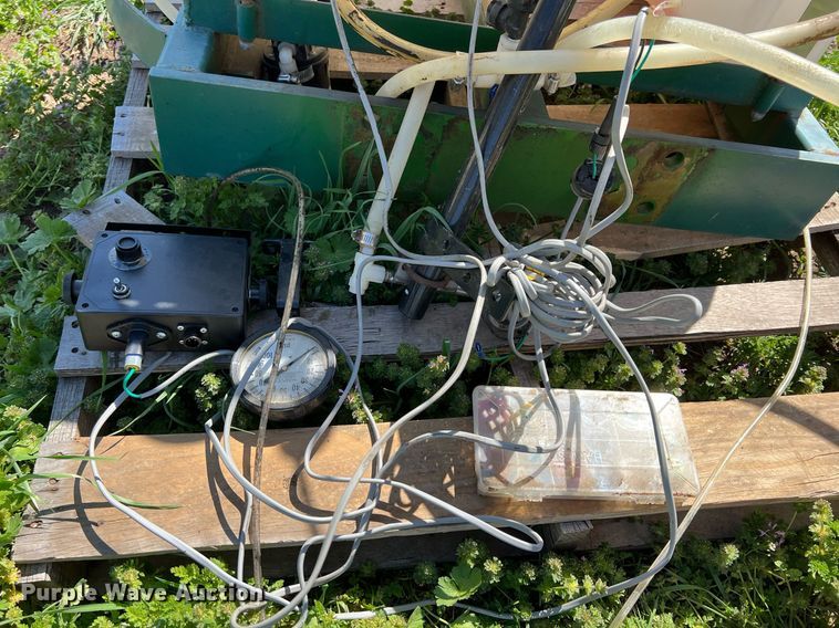 image for item MY9727 Harvest Tec 457  applicator