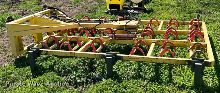 image for item MY9729 Skid steer bale accumulator grapple