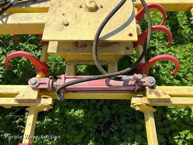 image for item MY9729 Skid steer bale accumulator grapple