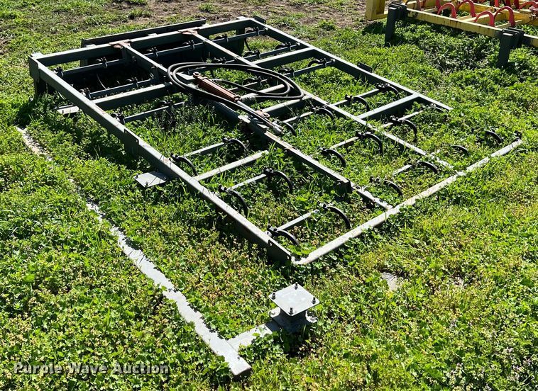 image for item MY9730 Skid steer bale accumulator grapple