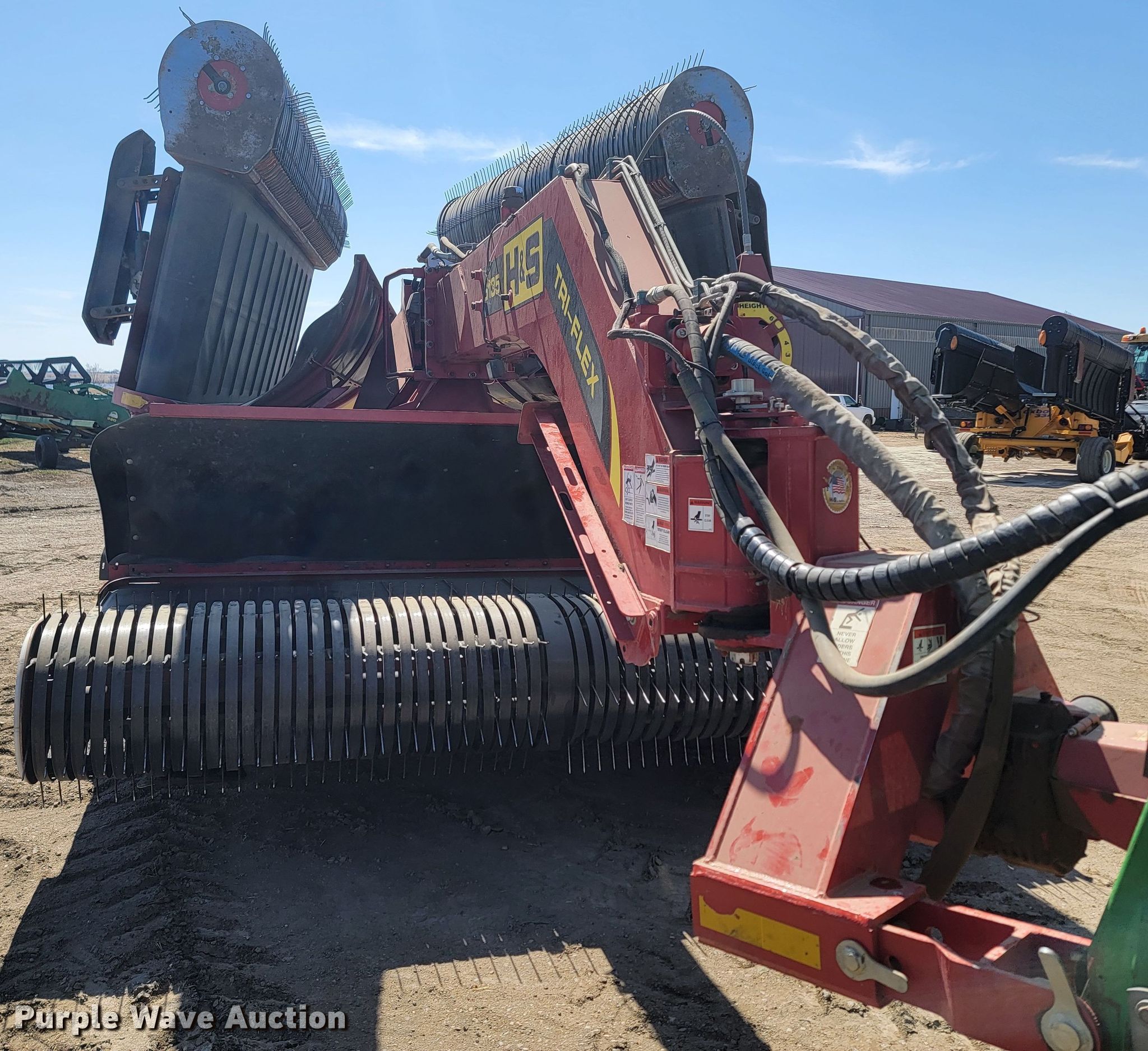 H&S TriFlex TF6135 hay merger in Volga, SD Item LV9510 sold Purple
