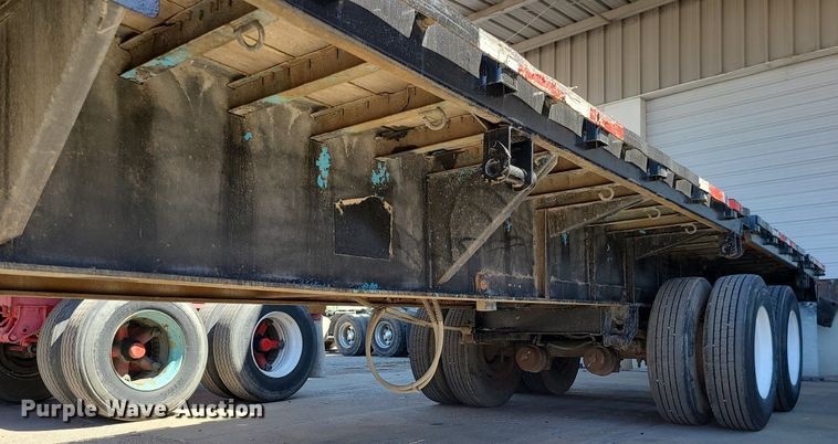 image for item DC6144 1988 Utility  flatbed trailer