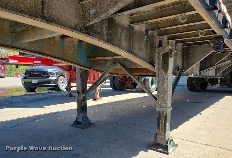 image for item DC6144 1988 Utility  flatbed trailer