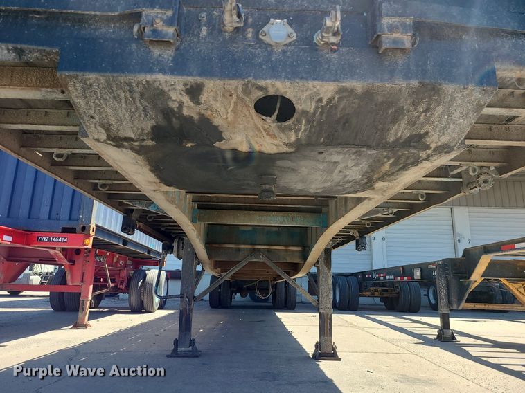 image for item DC6144 1988 Utility  flatbed trailer