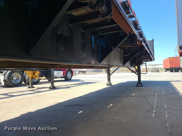image for item DC6144 1988 Utility  flatbed trailer
