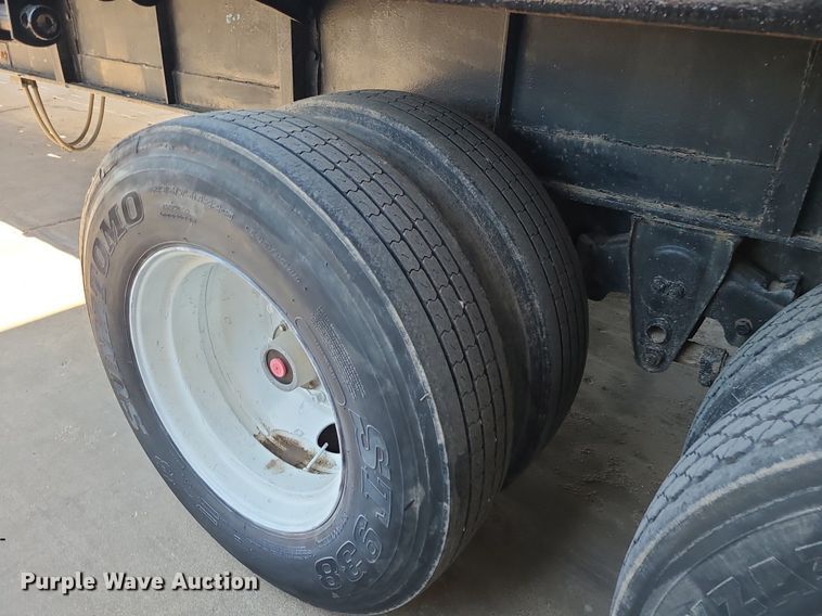 image for item DC6144 1988 Utility  flatbed trailer