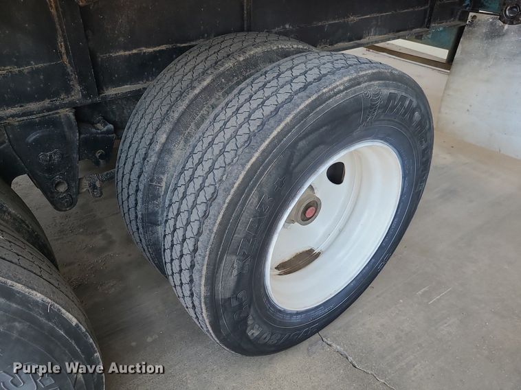 image for item DC6144 1988 Utility  flatbed trailer