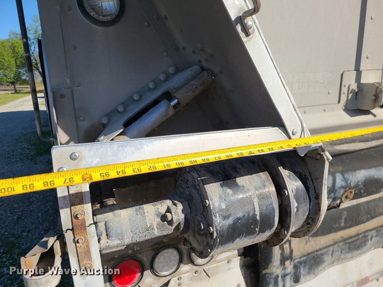 image for item DC6148 2010 Wilson DWBT-650  live bottom trailer