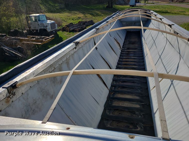 image for item DC6148 2010 Wilson DWBT-650  live bottom trailer