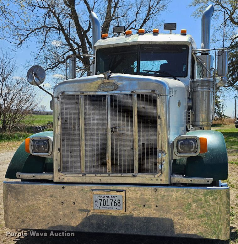 image for item DK1739 1997 Peterbilt 378  semi truck
