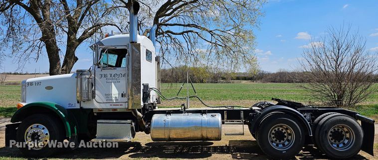image for item DK1739 1997 Peterbilt 378  semi truck