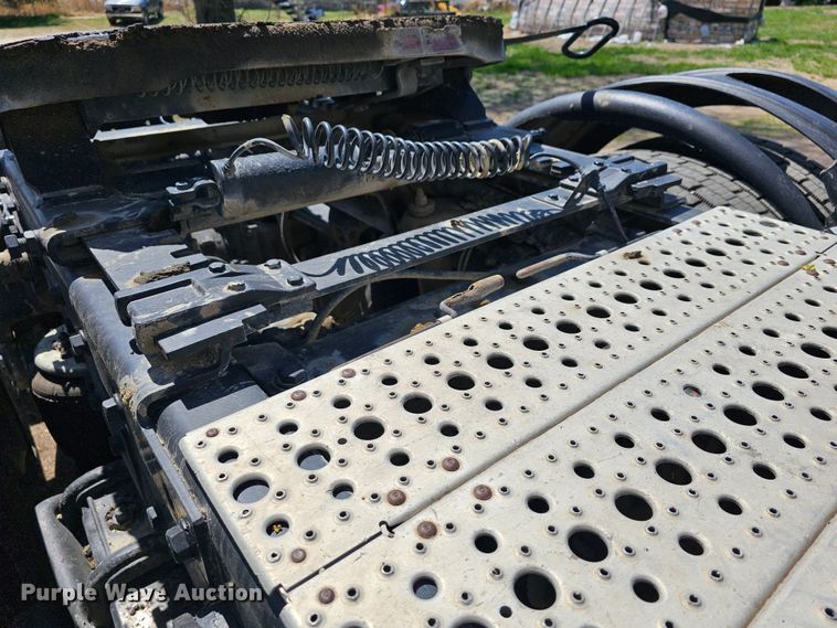 image for item DK1739 1997 Peterbilt 378  semi truck