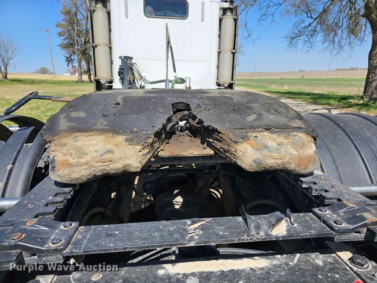 image for item DK1739 1997 Peterbilt 378  semi truck