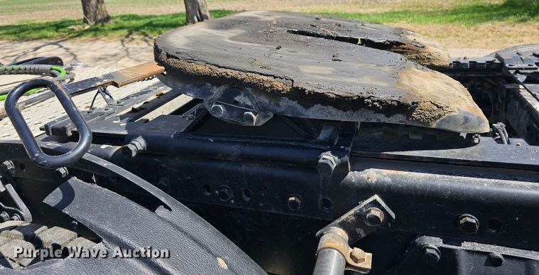 image for item DK1739 1997 Peterbilt 378  semi truck