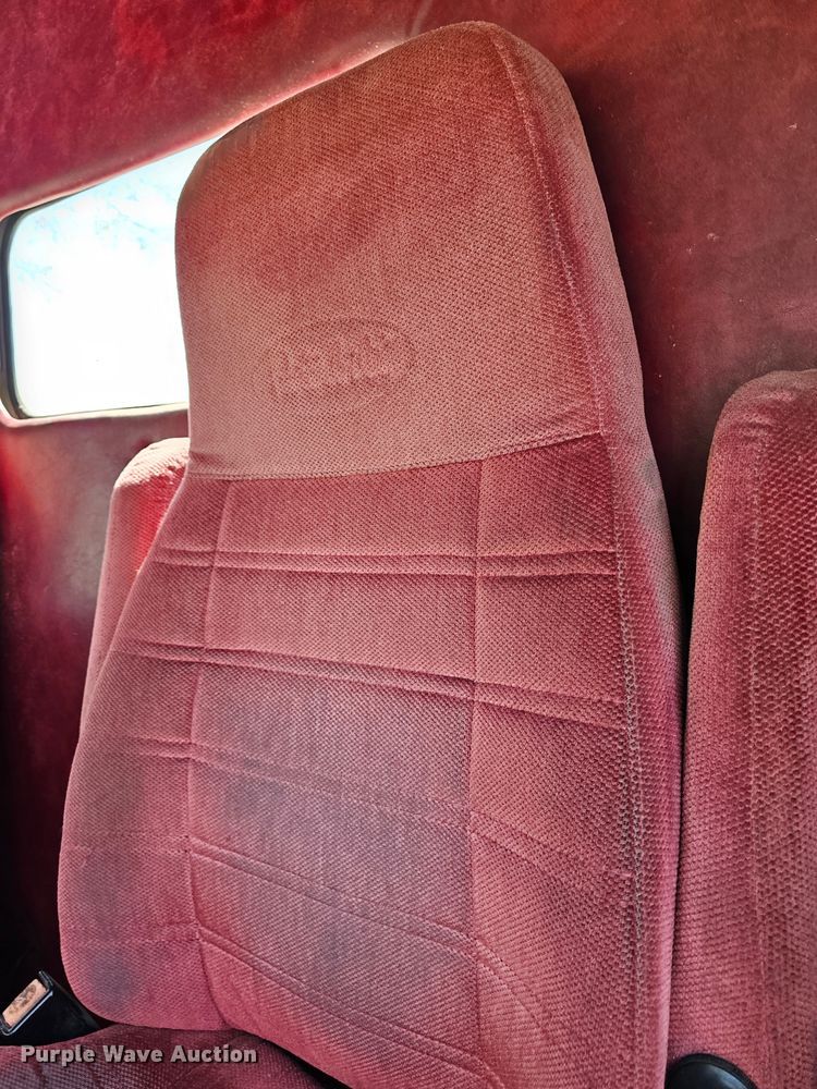 image for item DK1739 1997 Peterbilt 378  semi truck