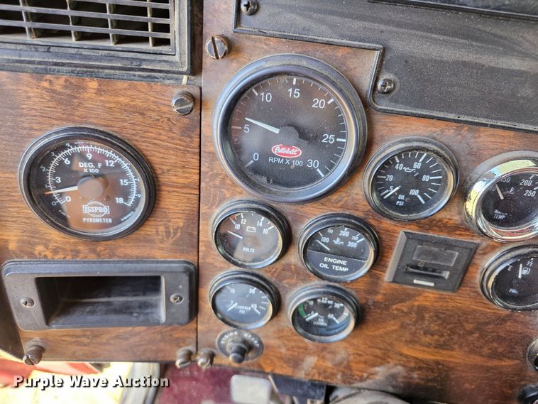 image for item DK1739 1997 Peterbilt 378  semi truck